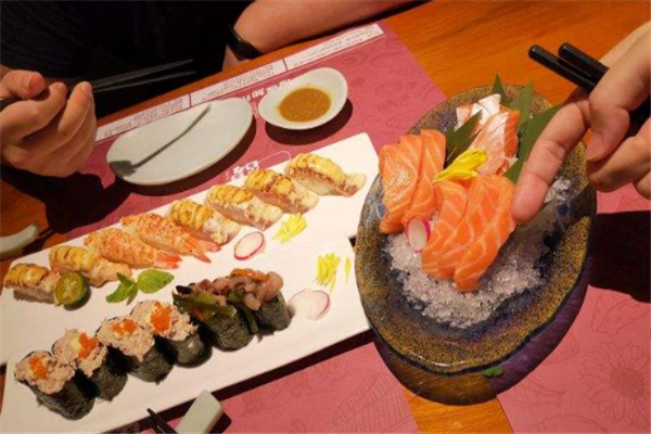 上海十大日本料理餐厅2026年本年度热度口碑双榜对比