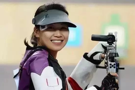 世界十大著名女射击运动员2026年本年度热度口碑双榜对比